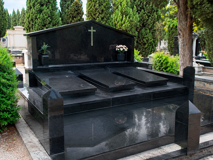 panteon familiar granito negro ochavo